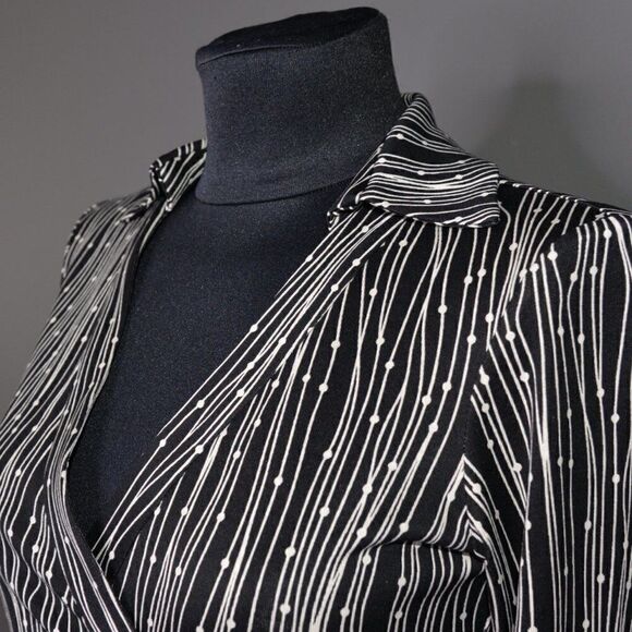 Vintage Diane Von Furstenberg 1990s 100% Silk Jeanne Wrap Dress Sz 0 - Picture 5 of 9